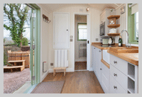 shepherd hut with hot tub glastonbury